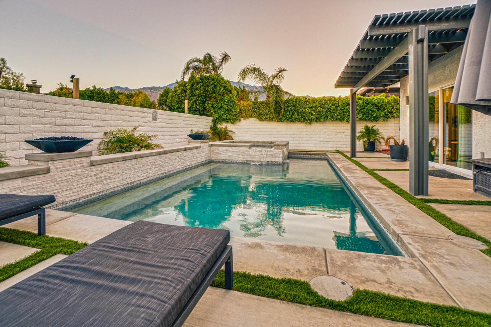 Str 5168 Oasis Newly Reno With Pool Hébergement de vacances
